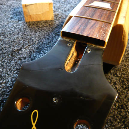 Epiphone Les Paul headstock break: